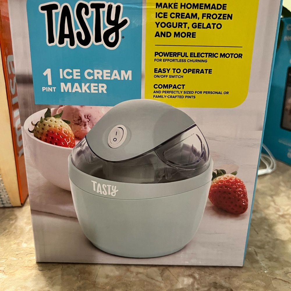Tasty Ice Cream Maker in Gray